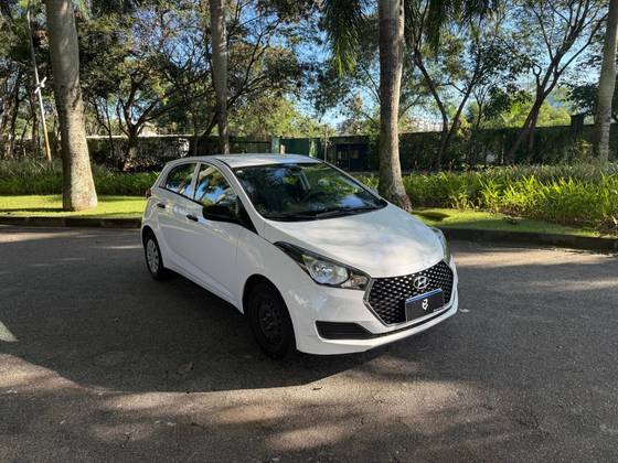 HYUNDAI HB20 1.0 UNIQUE 12V FLEX 4P MANUAL HYUNDAI HB20 1.0 UNIQUE 12V FLEX 4P MANUAL